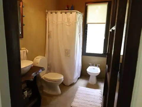 Venta Casa en lote de 4000 m2 aproximadamente.
