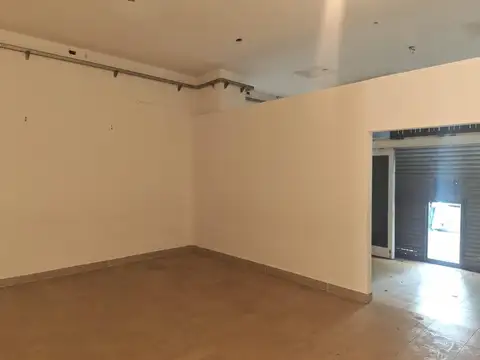 Alquiler. Depósito/ Local/ Oficina. 380 m². YERBAL y ARTIGAS