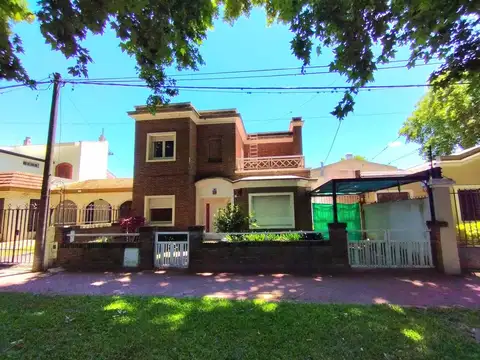 Casa en Venta en Alberdi, USD 200.000