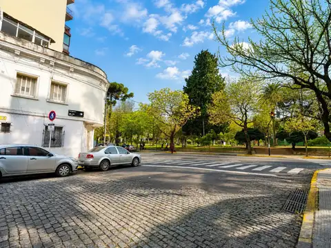 Avenida Eva Perón 1200
