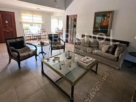 Casa en venta en La Delfina, Pilar. Próximo al Hospital Austral