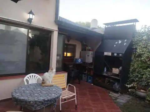 Joaquin V Gonzalez 1400