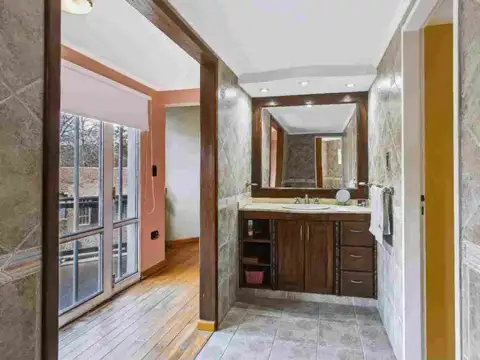 Casa 5 ambientes con 1 baño