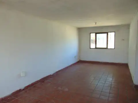 Casa en Alquiler en Los Hornos, $ 450.000