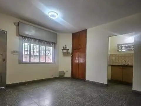 Alquiler Casa 3 dormitorios con cochera Barrio Azcuénaga