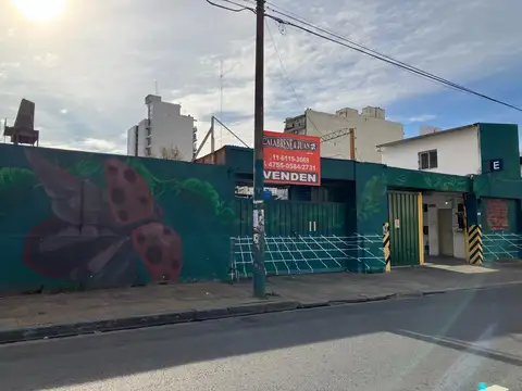 Gran terreno en el centro de San Martín