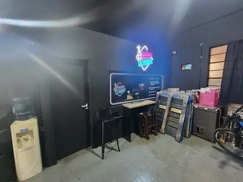 Local en Venta en Villa Lynch, USD 95.000