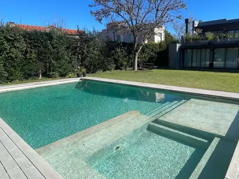 Casa en Venta 5 Ambientes en Ayres de Pilar