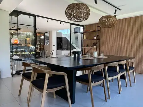 Casa en Venta 5 Ambientes en Ayres de Pilar