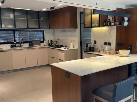 Casa en Venta 5 Ambientes en Ayres de Pilar