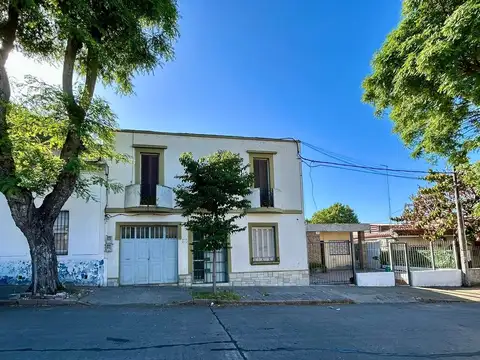 VENTA 2 CASAS Y GRAN FONDO en Pérez Castellano