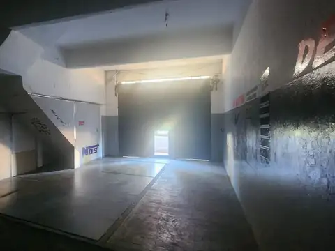 Local en Alquiler en Lomas Del Mirador, USD 1.000