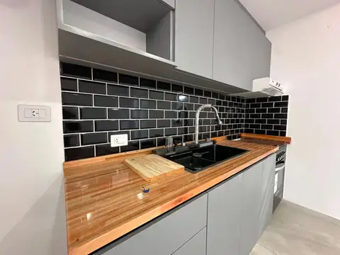 Depto Tipo Casa en Venta en Barrio Parque Leloir, USD 104.500