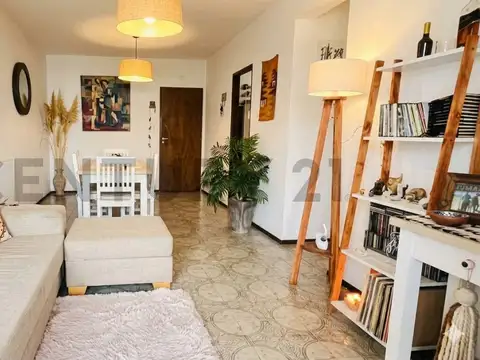 VENTA DEPARTAMENTO 3 AMBIENTES, CON COCHERA A 150 METROS DEL MAR ,EN PARQUE LURO