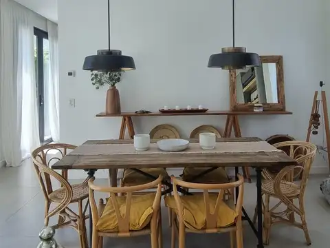 Casa en Alquiler en Newman Club, USD 5.000