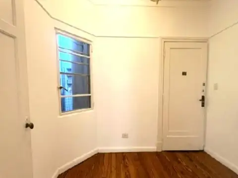 Dos ambientes totalmente reciclado en excelente ubicacion