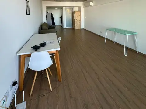 Comodoro Pedro Zanni 300