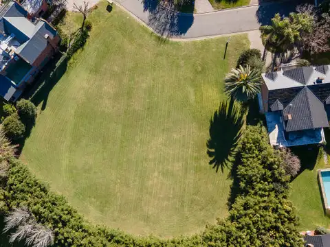 Terreno en Venta en Carlos Pellegrini, USD 590.000