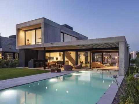 Casa  en Venta en Ayres Plaza, Pilar, G.B.A. Zona Norte