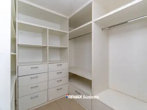 CASA EN VENTA–3 DORMIS, PILETA CLIMATIZ y QUINCHO