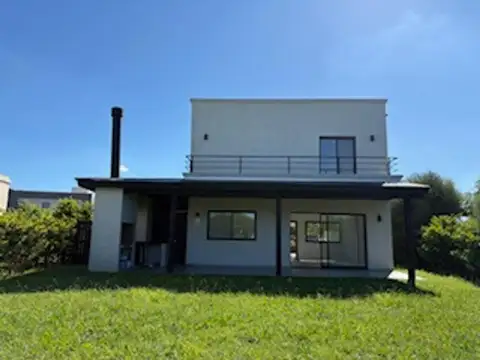 Excelente casa en venta en San Ramiro