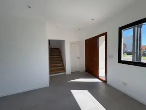Excelente casa en venta en San Ramiro