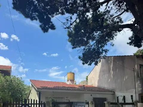 Casa en lote propio con todos los servicios