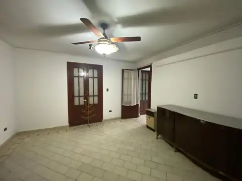 Hipólito Irigoyen 1000