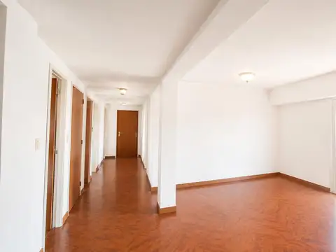 Sarandí 700, Piso 10