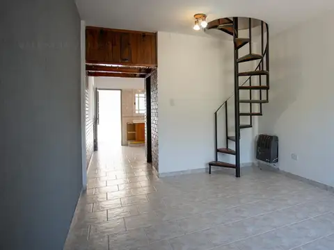 Depto Tipo Casa en Venta de 4 ambientes