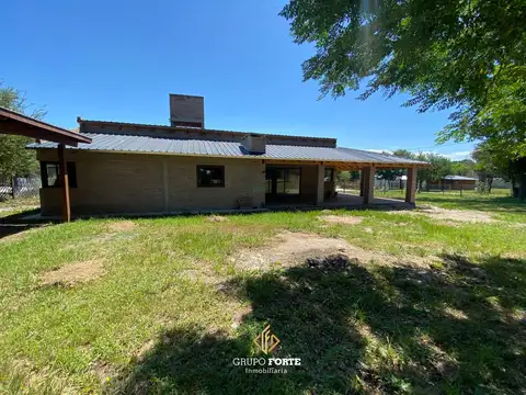 Casa en Venta con 4 cocheras