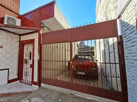 *RESERVADO* CASA 3 AMBIENTES  - GARAGE Y FONDO
