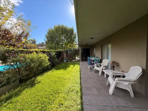 Departamento en  Bosque Alto 3 ambientes con gran orientacion y jardin a la pileta - 2 cocheras