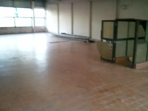 Deposito en la Av Caseros 1700, mixtura 4