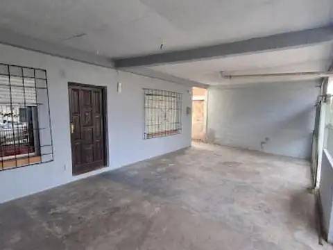 VENTA TERRENO CON 3 DEPARTAMENTOS, EZPELETA