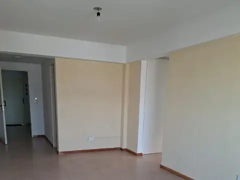 Departamento en Alquiler en Ituzaingó Norte, $ 520.000