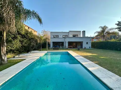 Casa en Venta en Pilar, Barrio Cerrado La Peregrina - 5 ambientes