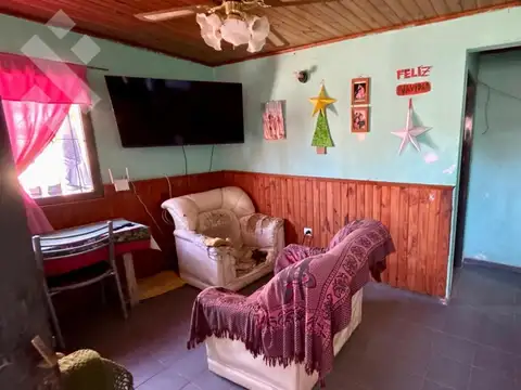 VENTA Casa de 3 dormitorios en barrio Sarmiento, Centenario, Neuquén.