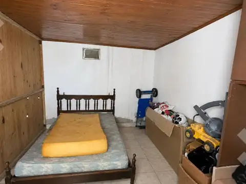 Casa 5 ambientes con 1 baño