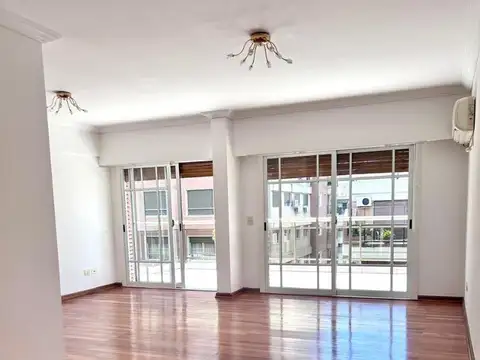 SEMIPISO 3 AMB CON COCH Y TERRAZA VENTA V. URQUIZA