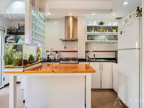 Depto Tipo Casa en Venta con 1 cocheras