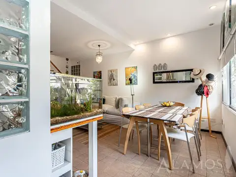 Depto Tipo Casa 3 ambientes con 2 baños