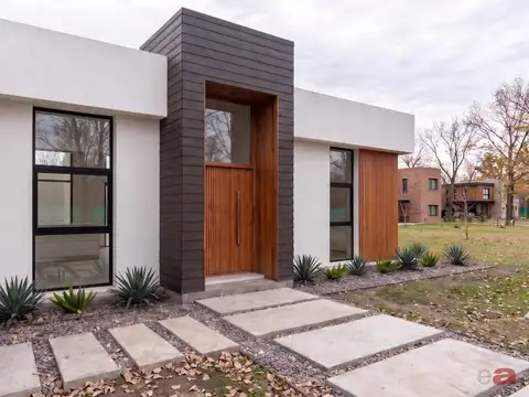 Casa en pozo Pinares del sur