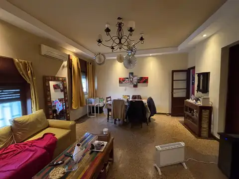8amb Casa con 2 PHS 4amb c/u Oportunidad patio terraza