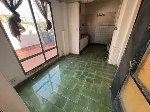 Depto Tipo Casa 5 ambientes con 2 baños