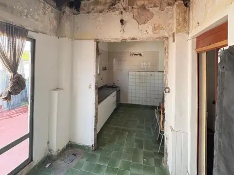 Depto Tipo Casa en Venta 50 años