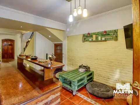 Casa en venta en Tigre 4 ambientes, dormitorio en suite, baño y toilette cochera jardín con pileta