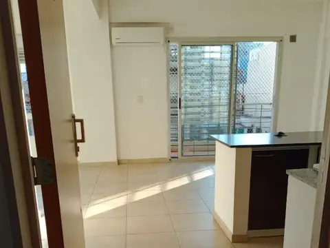 Departamento en Alquiler en Villa Luro, $ 550.000