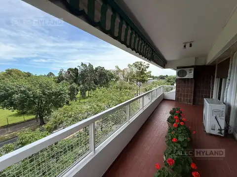 Departamento 5 ambientes en venta, piso señorial, en Acassuso, San Isidro