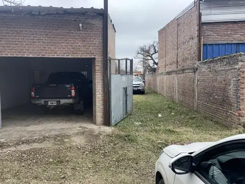Galpon en Aristobulo del valle 3100 (Lote de 380m2)
